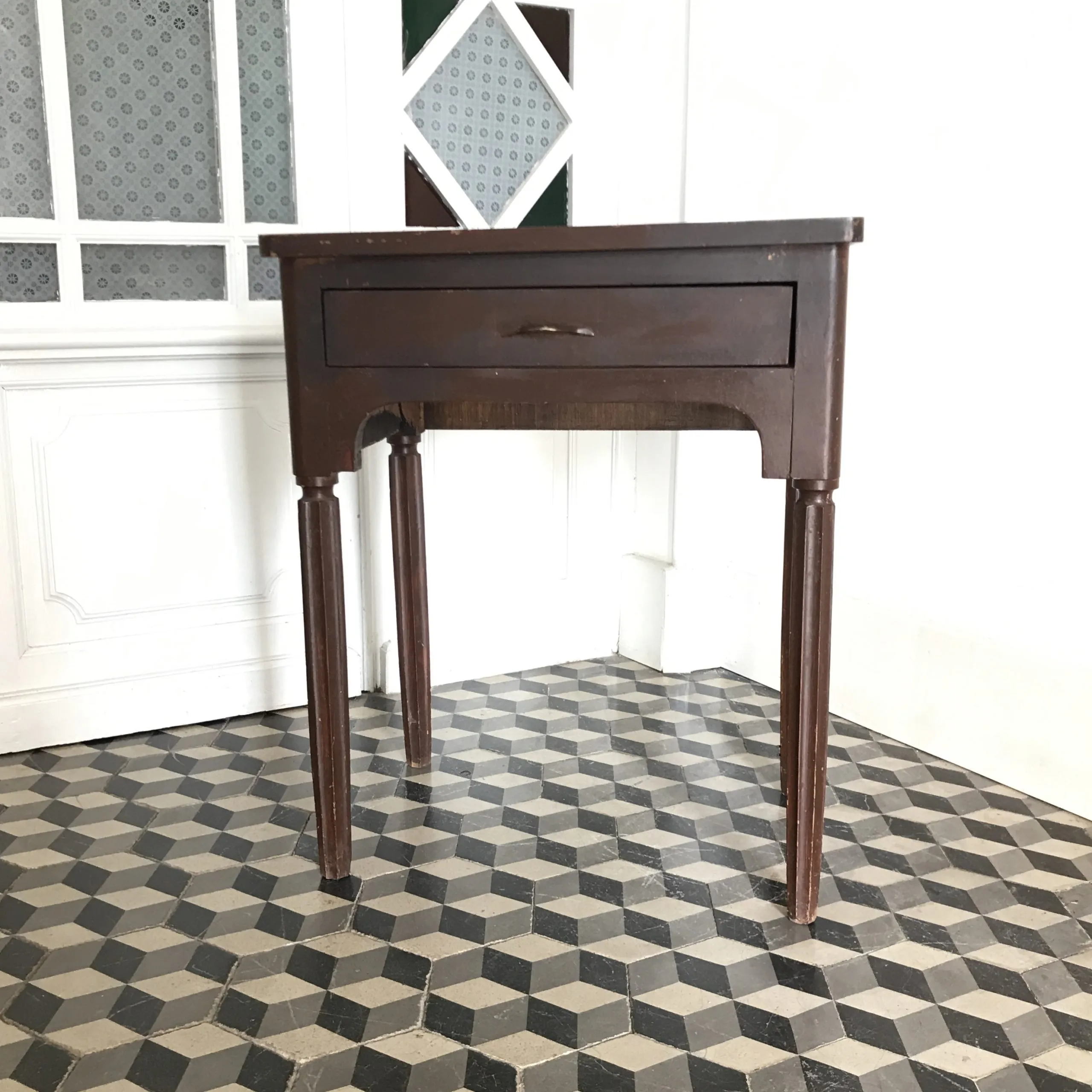 Table d’appoint en bois – Image 3