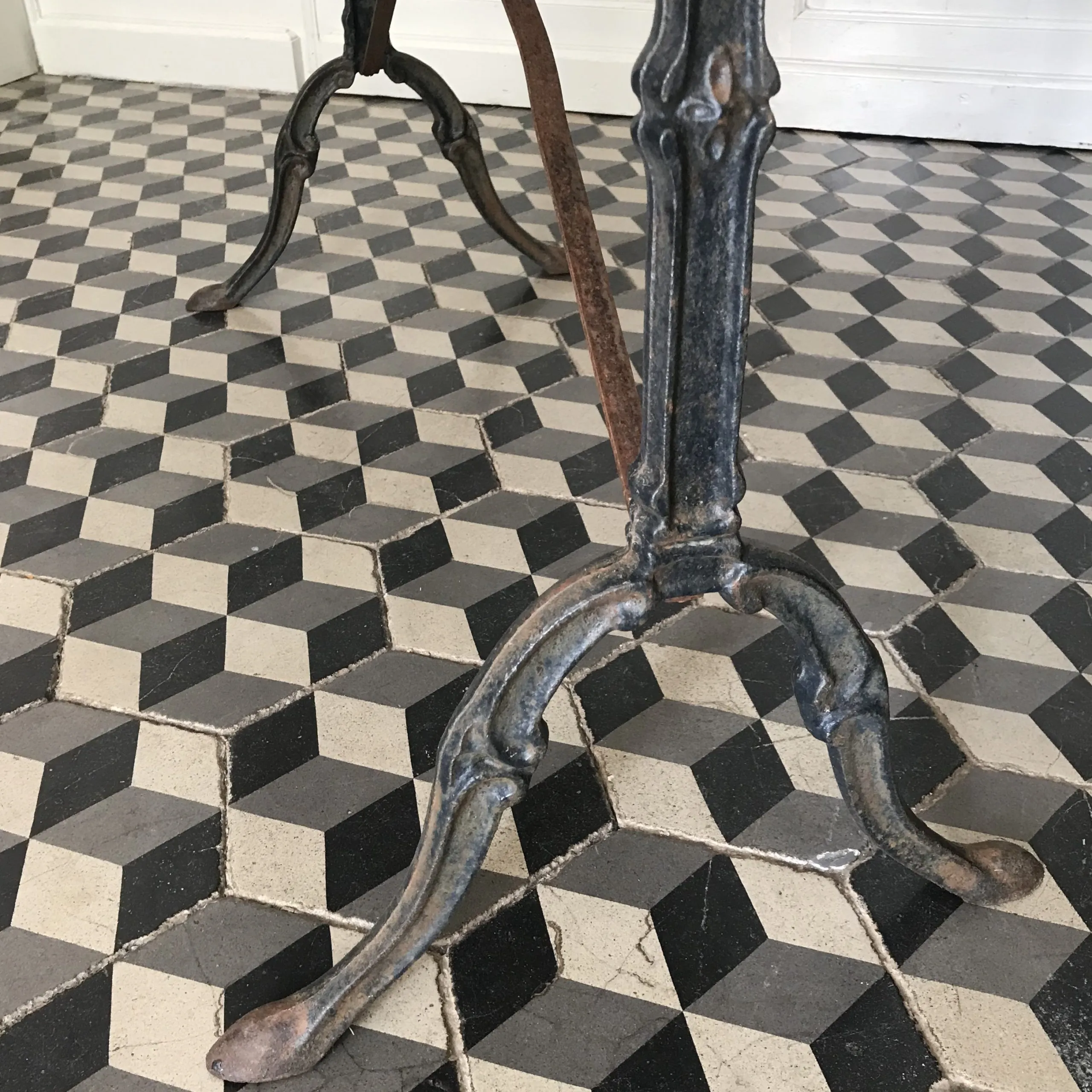 Table de bistrot industrielle – Image 8