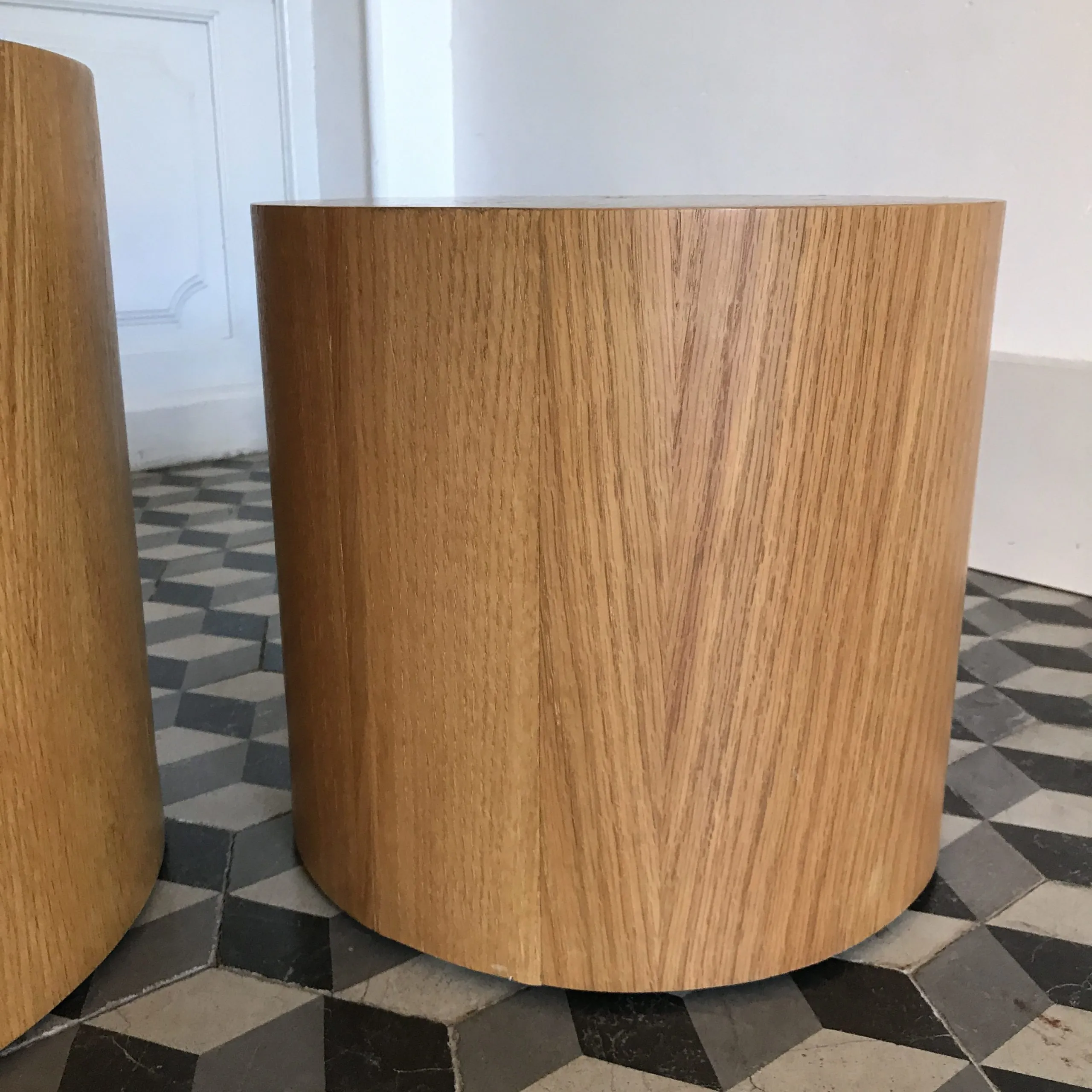 Bouts de canapé cylindrique en bois – Image 6